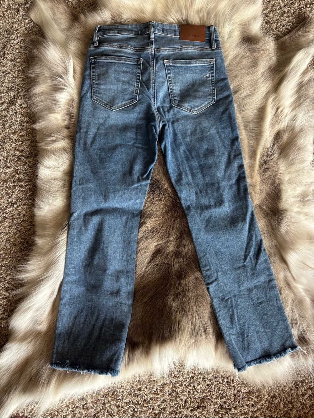 Hidden Women's Straight-Leg Jeans - Picture 2 of 5